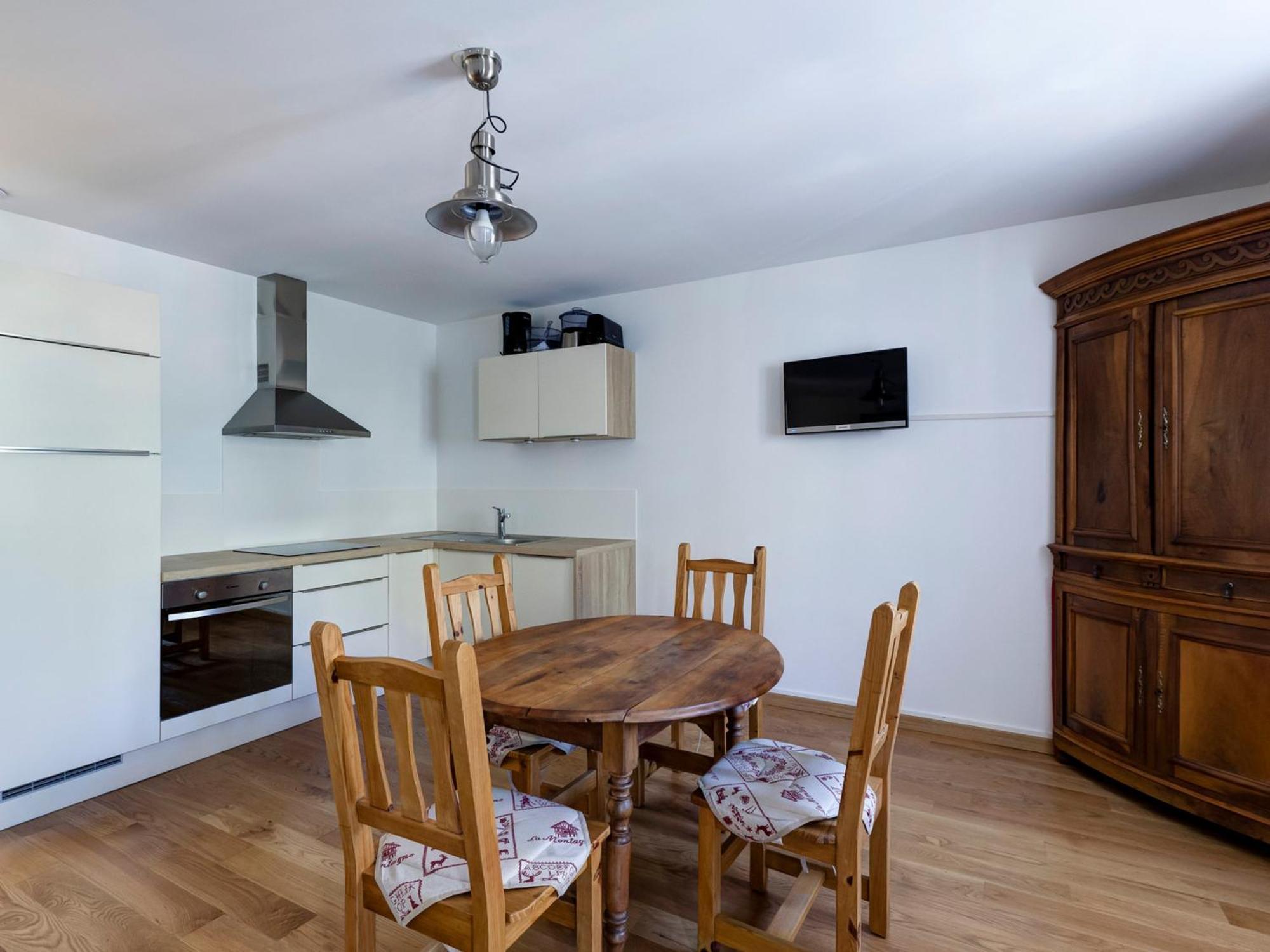 Appartement Neuf 2* Au Centre De Brides Avec Terrasse, Proche Telecabines Et Commerces - Fr-1-512-41 Eksteriør bilde