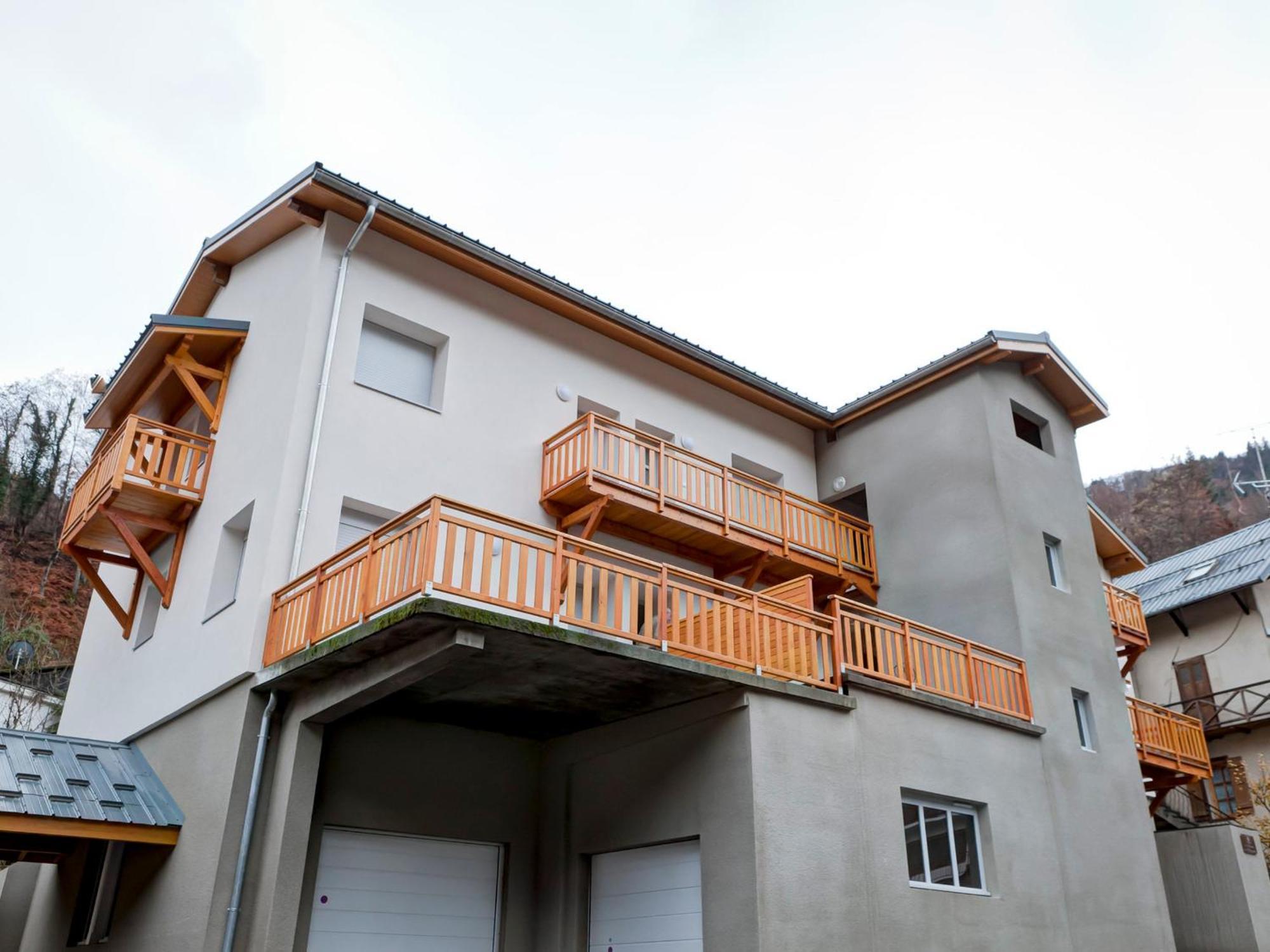Appartement Neuf 2* Au Centre De Brides Avec Terrasse, Proche Telecabines Et Commerces - Fr-1-512-41 Eksteriør bilde